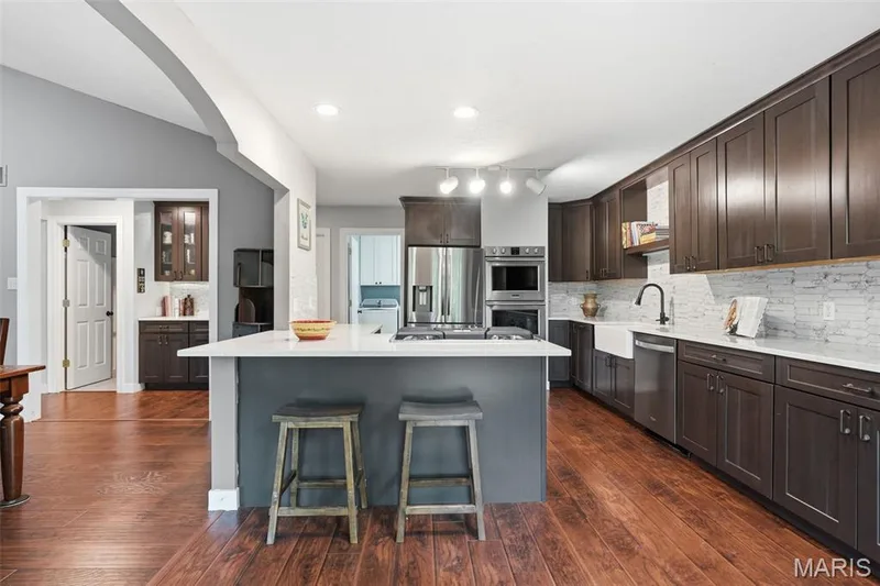 Kitchen w/eating bar area — 3311 Pine Cliff Road, Wildwood, MO 63038