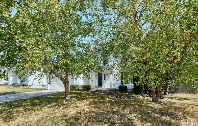 1488 Cochise Drive, O'Fallon, MO 63366 — listing photo 5 of 47
