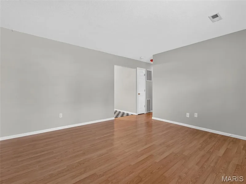 405 Prince Ruppert Drive, O'Fallon, MO 63366 — listing photo 9 of 32