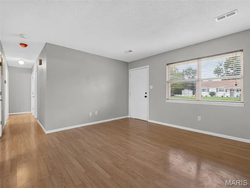 405 Prince Ruppert Drive, O'Fallon, MO 63366 — listing photo 10 of 32