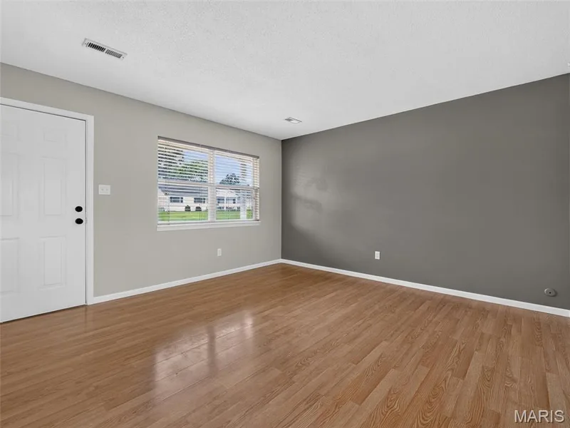 405 Prince Ruppert Drive, O'Fallon, MO 63366 — listing photo 11 of 32