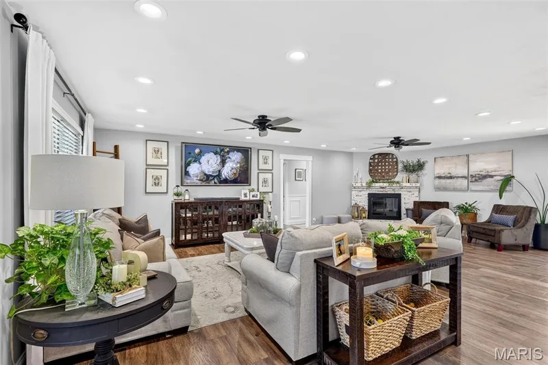 931 Quince Drive, St Charles, MO 63301 — listing photo 6 of 36