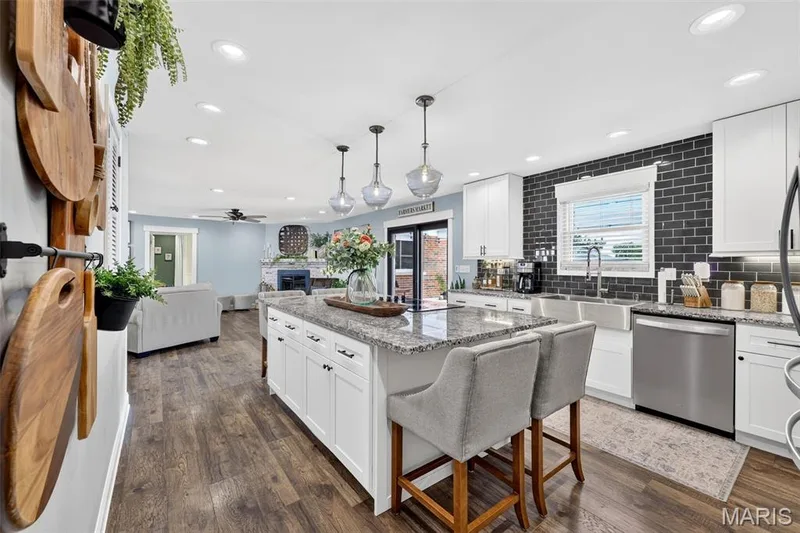 931 Quince Drive, St Charles, MO 63301 — listing photo 10 of 36