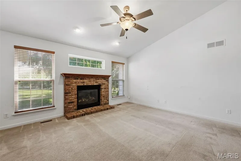 4124 Shepherds Hill Circle, St Peters, MO 63304 — listing photo 9 of 58