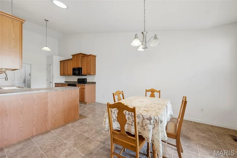 4124 Shepherds Hill Circle, St Peters, MO 63304 — listing photo 12 of 58