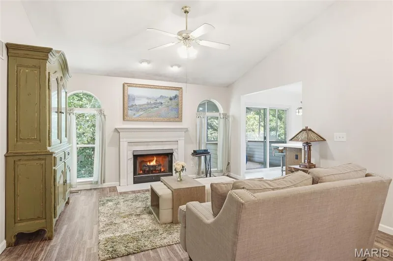 918 Blumhoff Road, Wentzville, MO 63385 — listing photo 5 of 25
