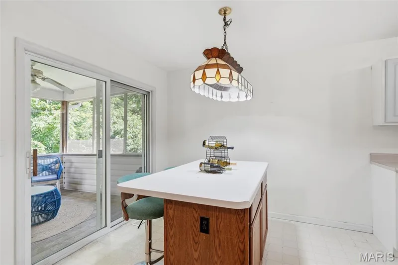 918 Blumhoff Road, Wentzville, MO 63385 — listing photo 6 of 25