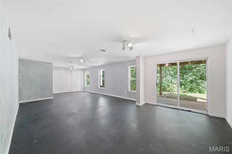 918 Blumhoff Road, Wentzville, MO 63385 — listing photo 22 of 25
