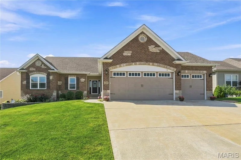 110 Cypress Meadows Drive, Wentzville, MO 63385 — listing photo 2 of 33