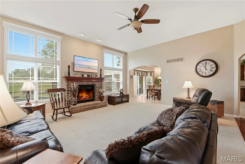 110 Cypress Meadows Drive, Wentzville, MO 63385 — listing photo 4 of 33