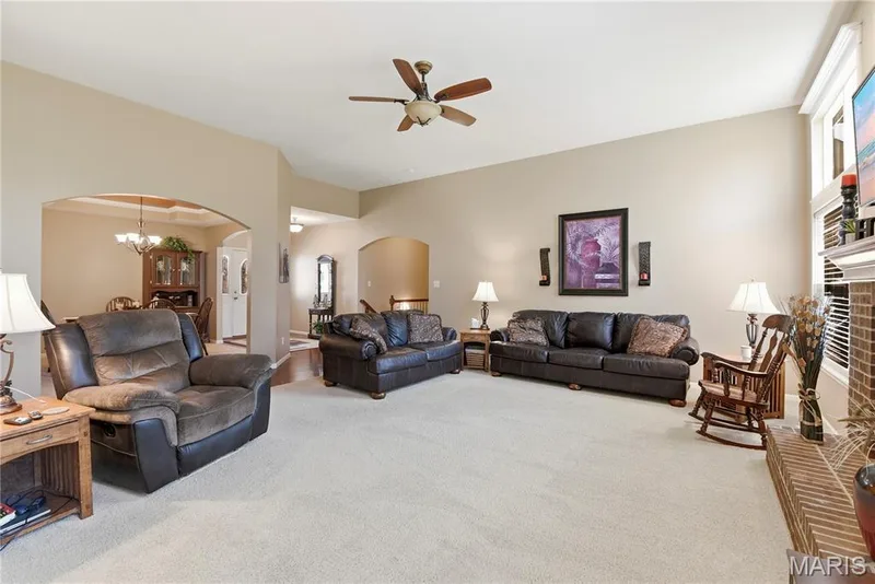 110 Cypress Meadows Drive, Wentzville, MO 63385 — listing photo 5 of 33