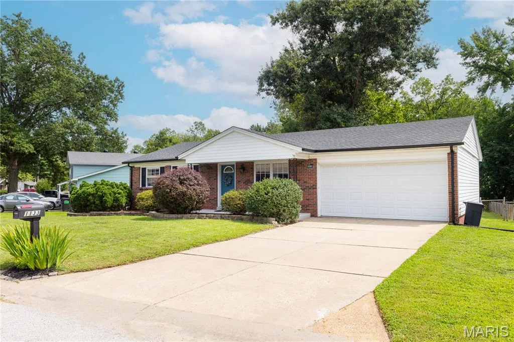 1133 Fordyce Lane, St Charles, MO 63303 — listing photo 1 of 23