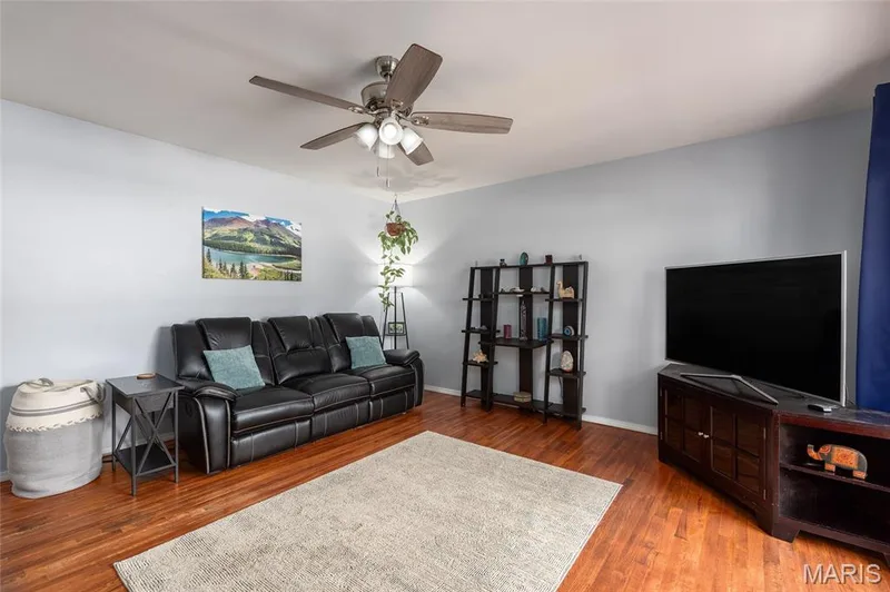 1133 Fordyce Lane, St Charles, MO 63303 — listing photo 5 of 23