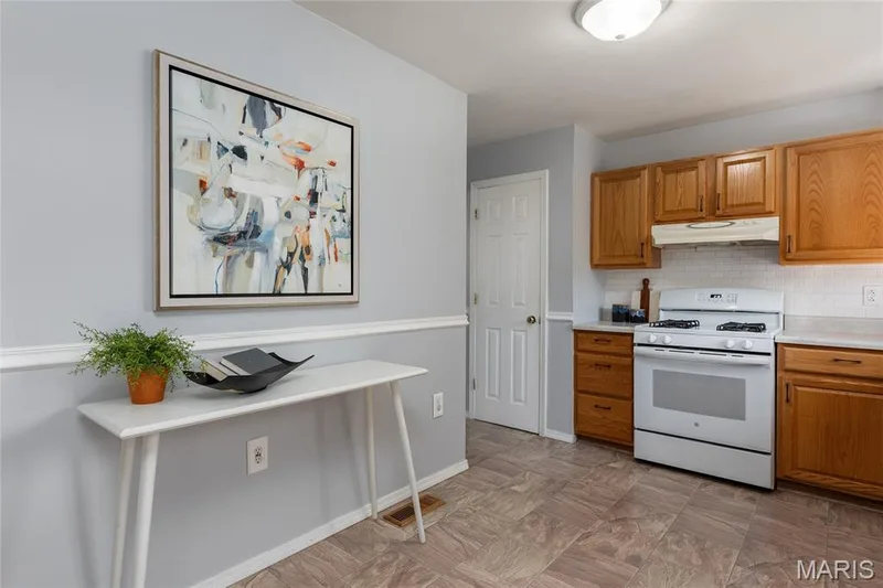 1133 Fordyce Lane, St Charles, MO 63303 — listing photo 8 of 27