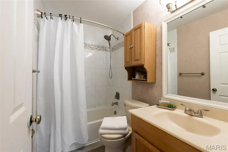 1133 Fordyce Lane, St Charles, MO 63303 — listing photo 15 of 27