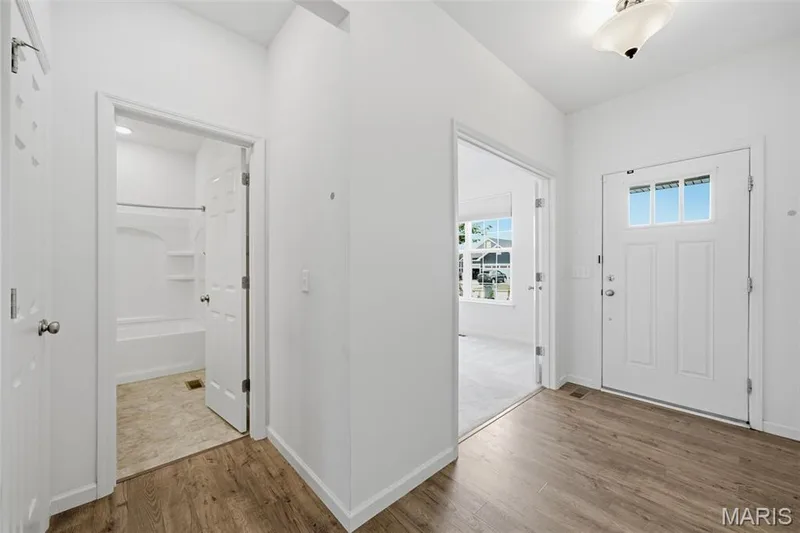 1555 Misty River Drive, St Paul, MO 63366 — listing photo 5 of 34