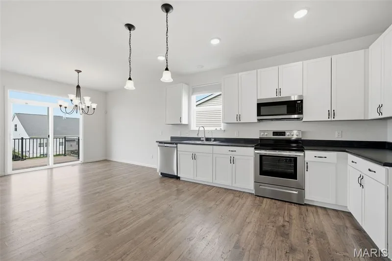 1555 Misty River Drive, St Paul, MO 63366 — listing photo 18 of 34