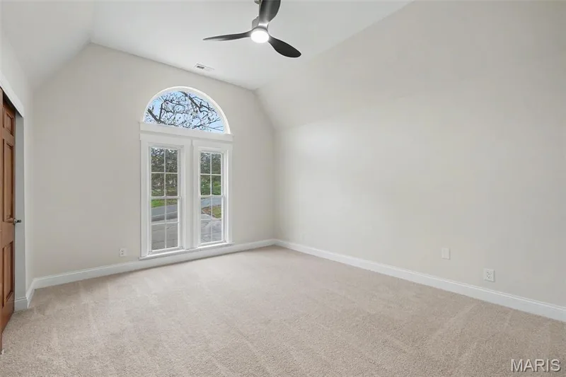 3 Oak Bluff Drive, Lake St. Louis, MO 63367 — listing photo 19 of 35