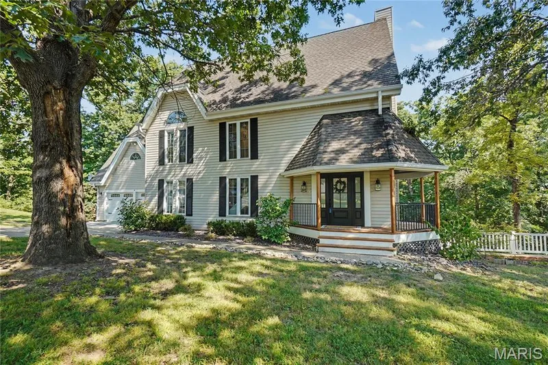 3 Oak Bluff Drive, Lake St. Louis, MO 63367 — listing photo 1 of 35