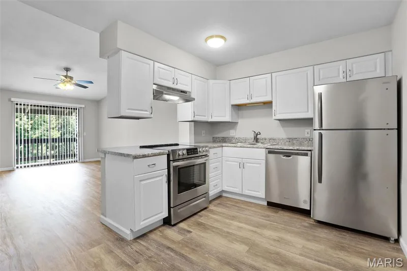 1630 Summergate Parkway #J, St Peters, MO 63303 — listing photo 9 of 19