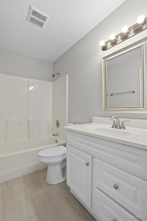 1630 Summergate Parkway #J, St Peters, MO 63303 — listing photo 12 of 19