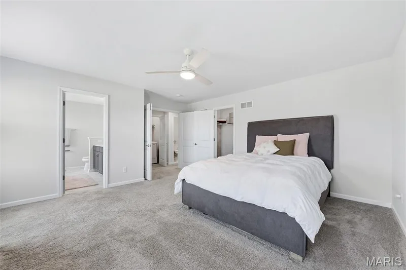135 Woodline Court, St Peters, MO 63376 — listing photo 14 of 38