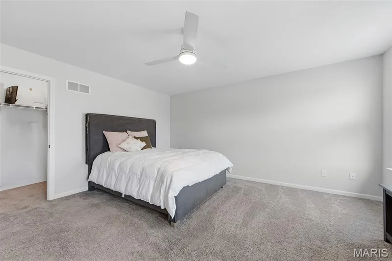 135 Woodline Court, St Peters, MO 63376 — listing photo 15 of 38