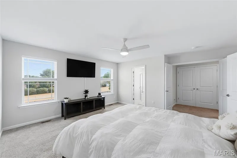 135 Woodline Court, St Peters, MO 63376 — listing photo 16 of 38