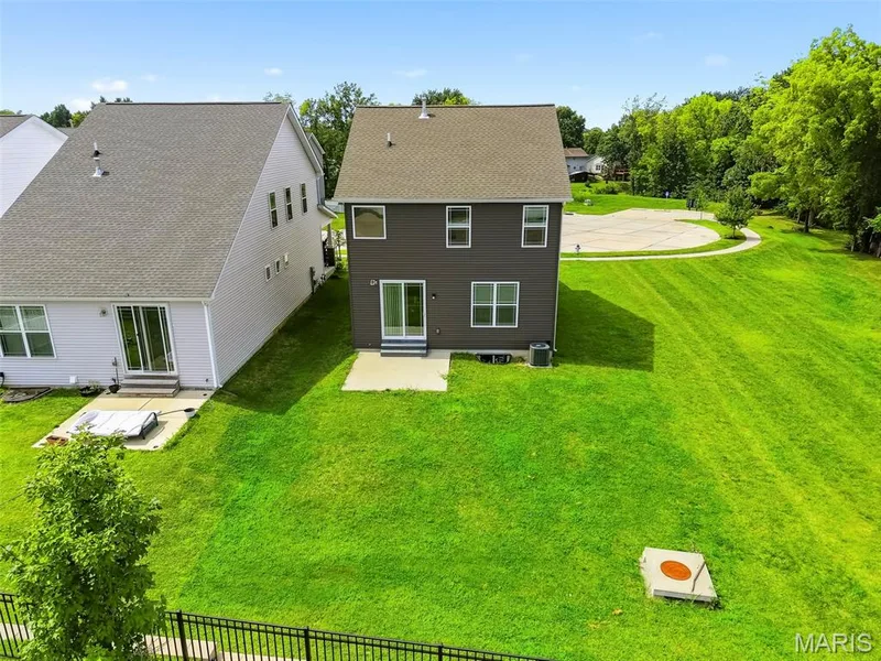 135 Woodline Court, St Peters, MO 63376 — listing photo 32 of 38