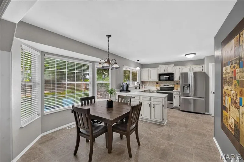 2713 Sundowner Drive, St Charles, MO 63303 — listing photo 7 of 24