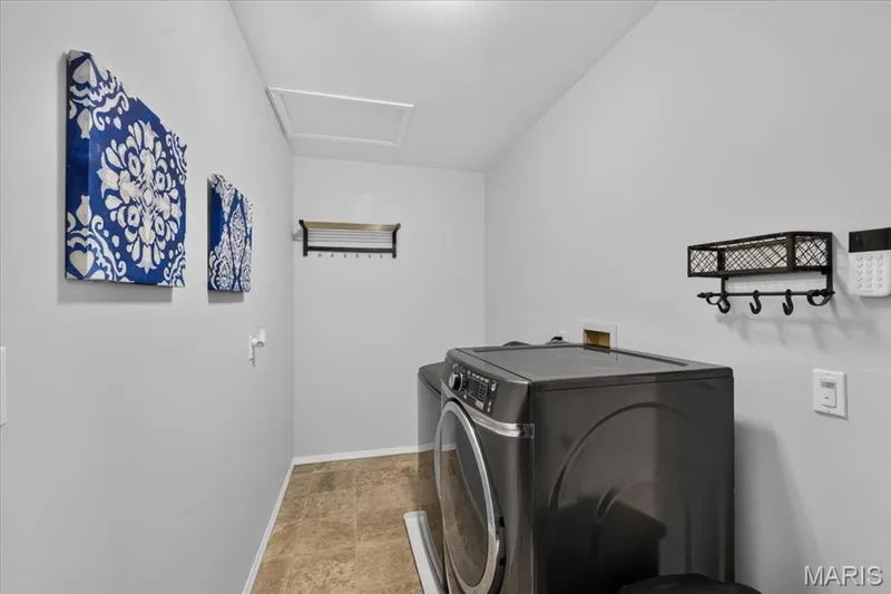 2713 Sundowner Drive, St Charles, MO 63303 — listing photo 16 of 24