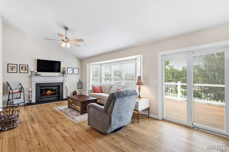 15 Dorchester Court, St Peters, MO 63376 — listing photo 11 of 61