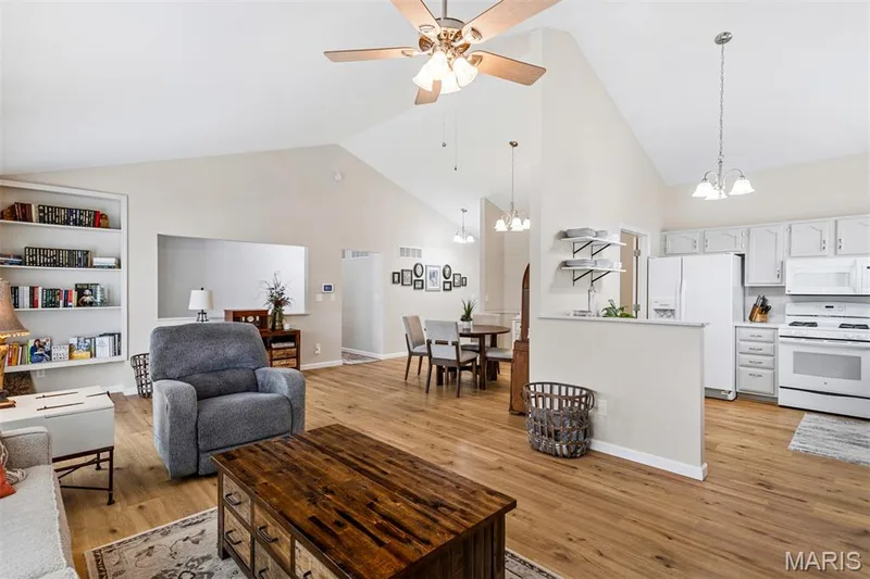 15 Dorchester Court, St Peters, MO 63376 — listing photo 14 of 61