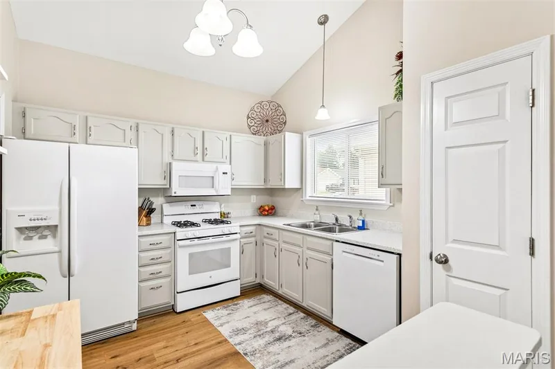 15 Dorchester Court, St Peters, MO 63376 — listing photo 24 of 61