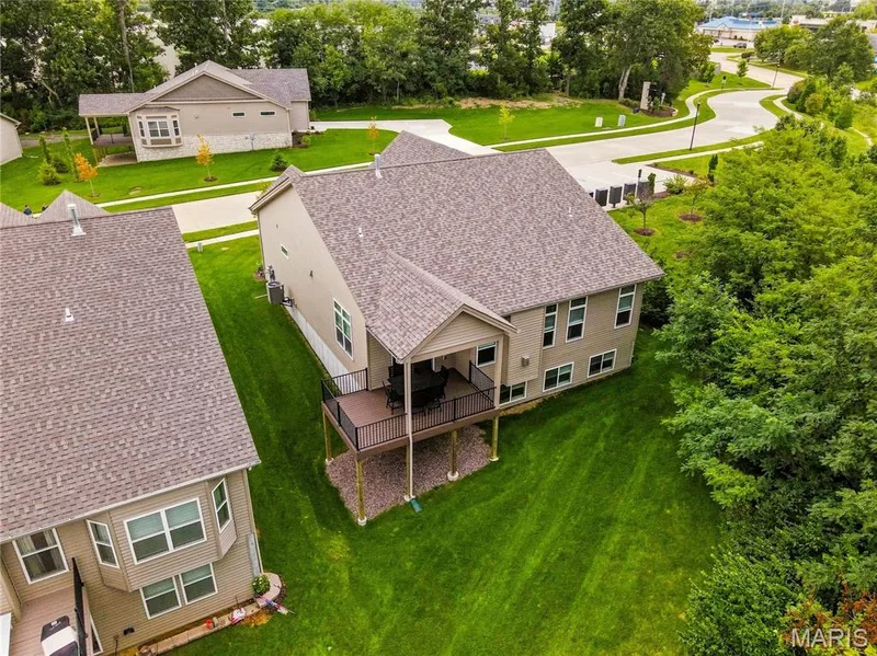 201 Keaton Woods Drive, St Charles, MO 63368 — listing photo 4 of 41