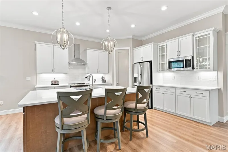 201 Keaton Woods Drive, St Charles, MO 63368 — listing photo 8 of 41
