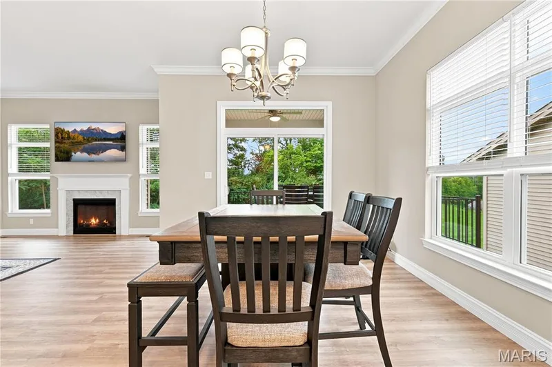 201 Keaton Woods Drive, St Charles, MO 63368 — listing photo 12 of 41