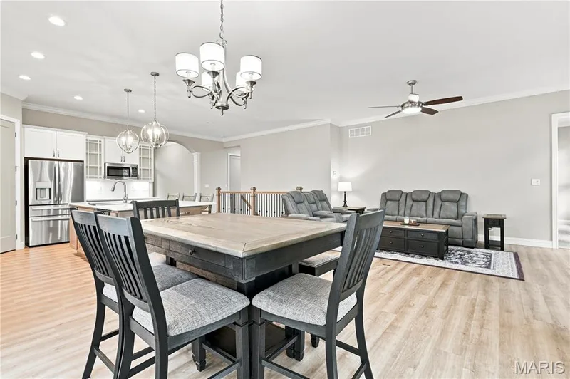 201 Keaton Woods Drive, St Charles, MO 63368 — listing photo 13 of 41