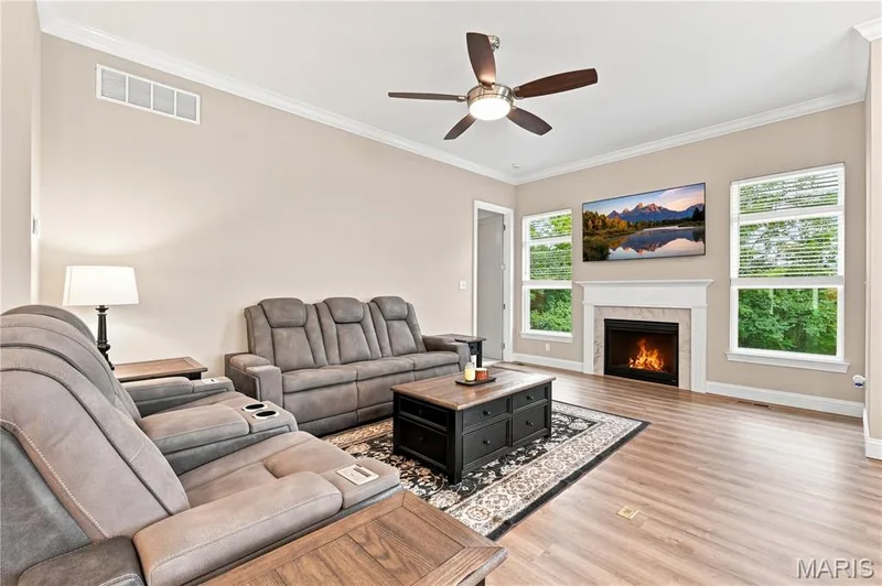 201 Keaton Woods Drive, St Charles, MO 63368 — listing photo 15 of 41