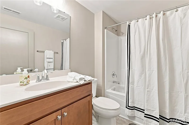 201 Keaton Woods Drive, St Charles, MO 63368 — listing photo 31 of 41