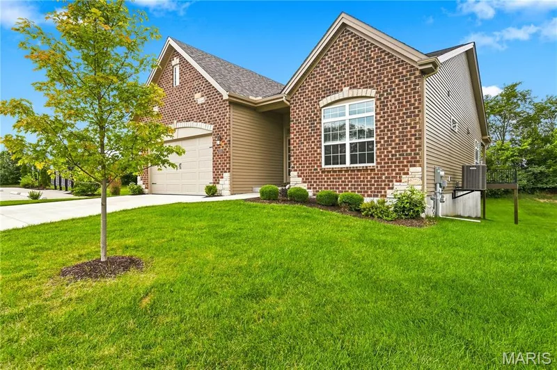 201 Keaton Woods Drive, St Charles, MO 63368 — listing photo 37 of 41