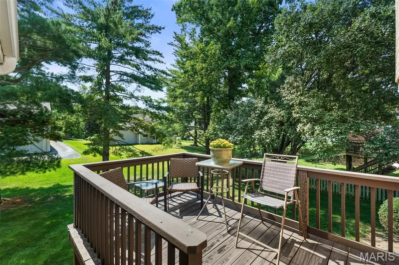DECK — 268 Kinderhook Drive, Chesterfield, MO 63017