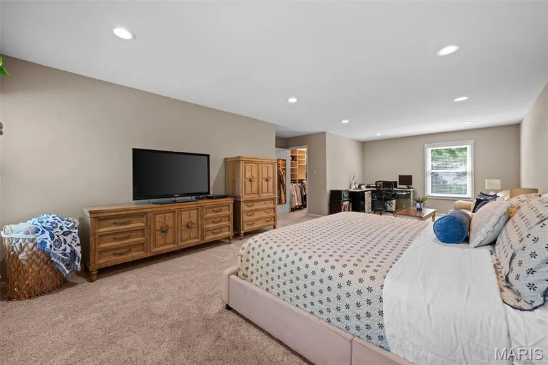 PRIMARY BEDROOM SUITE — 268 Kinderhook Drive, Chesterfield, MO 63017