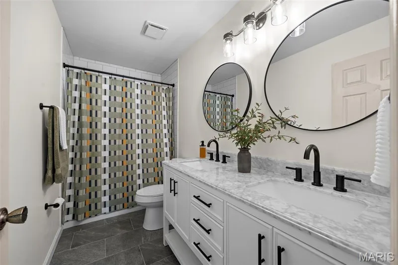 GORGEOUSRENOVATION HALL BATHROOM — 268 Kinderhook Drive, Chesterfield, MO 63017