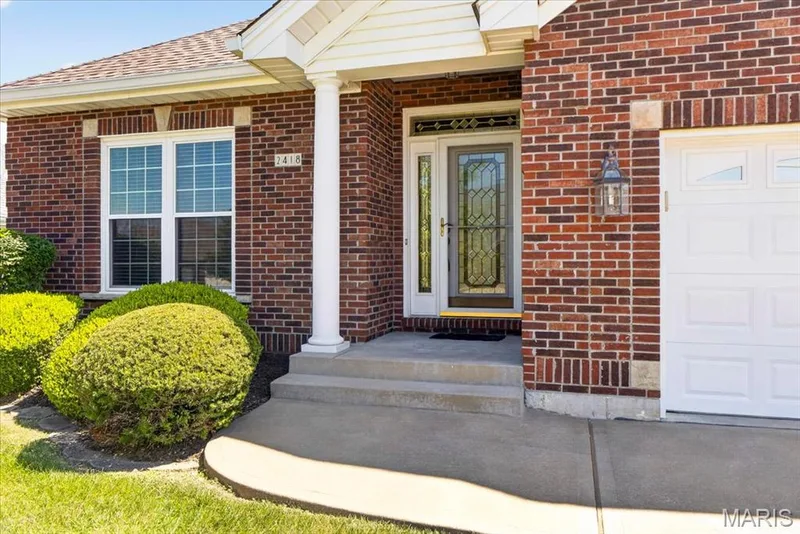 2418 Golden Bear Way #711A, Wentzville, MO 63385 — listing photo 6 of 69