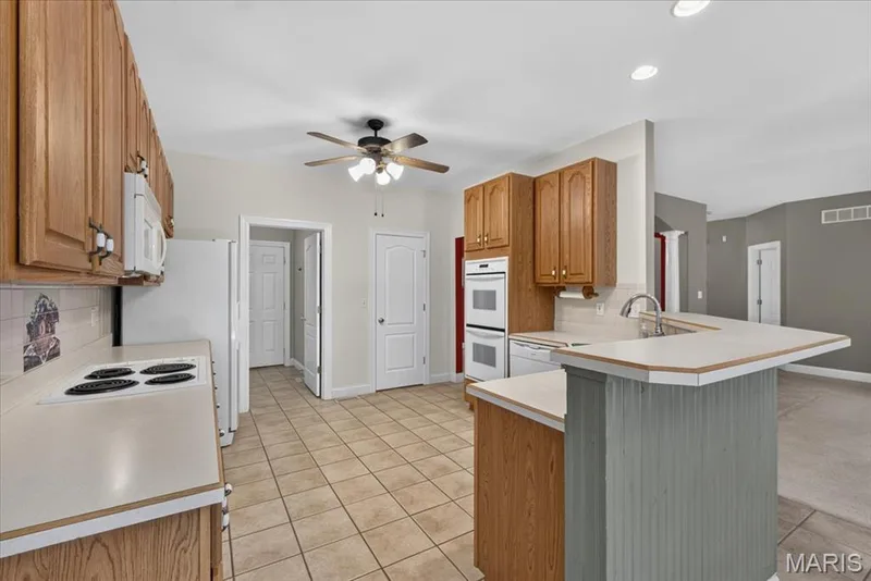 2418 Golden Bear Way #711A, Wentzville, MO 63385 — listing photo 38 of 69