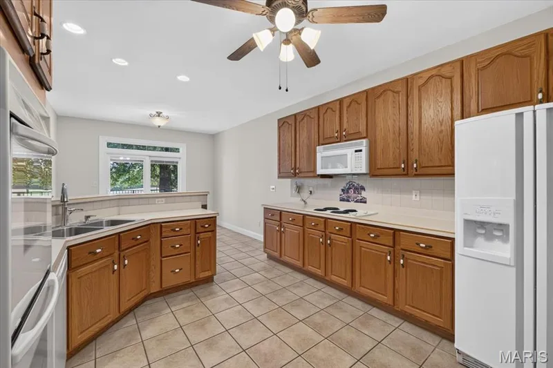 2418 Golden Bear Way #711A, Wentzville, MO 63385 — listing photo 40 of 69