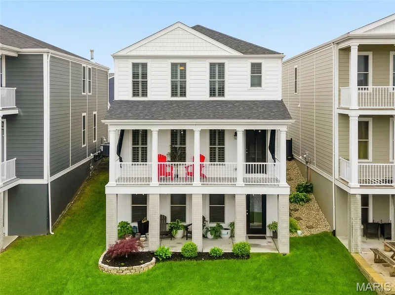 1064 Dyess Way, St Charles, MO 63301 — listing photo 3 of 32