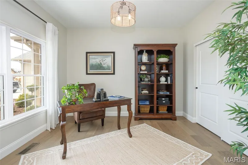 190 Santa Elena Drive, Wentzville, MO 63385 — listing photo 4 of 32