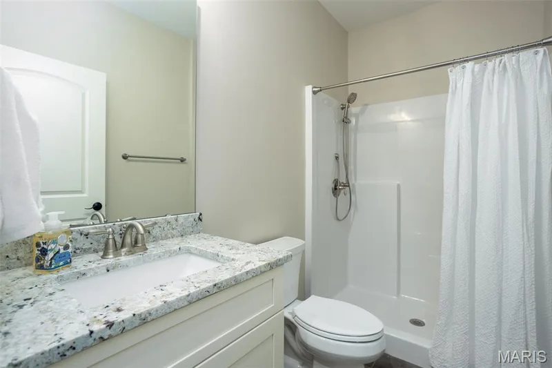 190 Santa Elena Drive, Wentzville, MO 63385 — listing photo 8 of 32